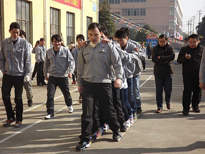 集团举行2012年度辞旧迎新年终聚会-合乐HL8