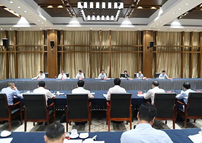 提高熟悉 自动厘革 —集团董事长加入省委书记袁家军在绍兴召开的经济形势调研座谈会-合乐HL8