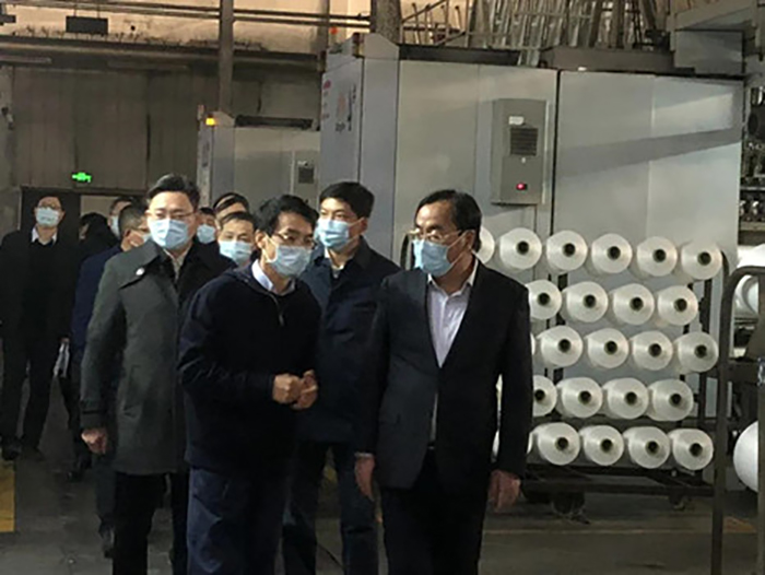 绍兴市委马卫光书记一行到集团下属友邦涤纶公司慰问留绍外地员工-合乐HL8